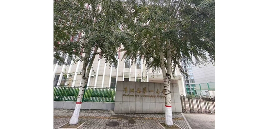 陕西子洲县小学游泳馆中广欧特斯超低温空气能热水、恒温除湿机组